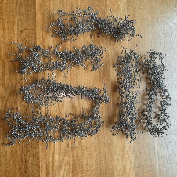 POTTERY BARN Pepperberry Garland RARE Silver Pewter Color Beads Metal Wire 5' - Picture 2 of 4